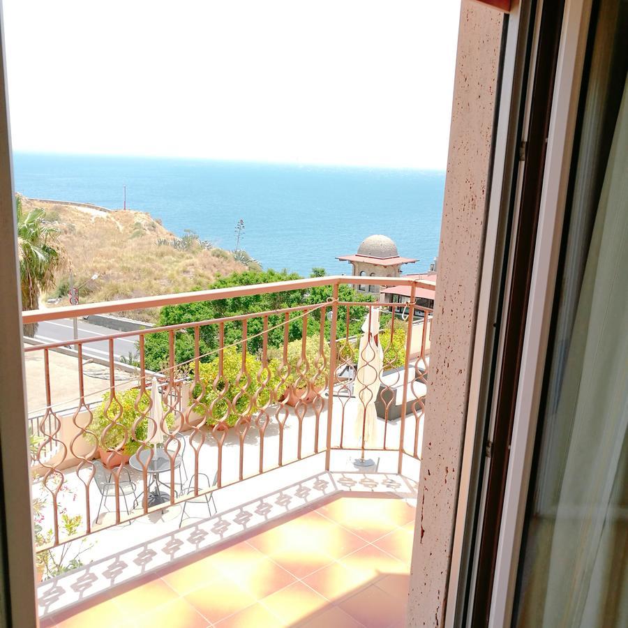 Paradiso Hotel Ristorante Riaci Capo Exterior foto
